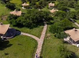 OLORIEN MARA CAMP