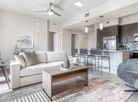 Landing Modern Apartment with Amazing Amenities (ID8083X57), hotell i Fort Myers Villas