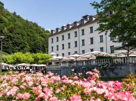 Grand Hôtel & Spa Uriage, hotel perto de Centro Termal Uriage, Uriage-les-Bains