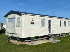 Downtime, West Sands, Seal Bay Resort, Selsey