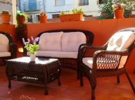 Charming Apartment in Castelserás - 60 sqm - Parking included, hotel i Castelserás