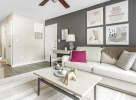 Landing Modern Apartment with Amazing Amenities (ID9155X81), apartment in Durham