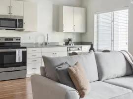 Landing Modern Apartment with Amazing Amenities (ID9066X07)