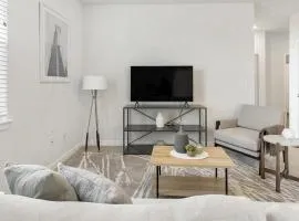 Landing Modern Apartment with Amazing Amenities (ID8690X65)