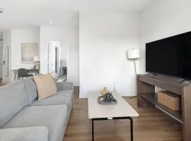 Landing Modern Apartment with Amazing Amenities (ID7745X98)