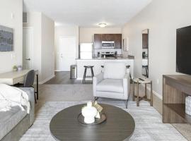 Landing Modern Apartment with Amazing Amenities (ID7866X62), hotelli kohteessa Worthington