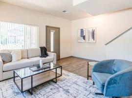 Landing Modern Apartment with Amazing Amenities (ID6995X68), hotel in Boulder