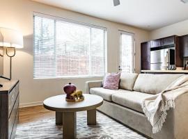 Landing Modern Apartment with Amazing Amenities (ID8283X49), Hotel in Englewood