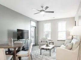 Landing Modern Apartment with Amazing Amenities (ID2744X3)