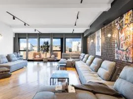 LiV MTL Plaza Grand Luxe Penthouse Near Downtown Montreal