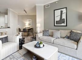 Landing Modern Apartment with Amazing Amenities (ID7886X47), hotel in Lewisville