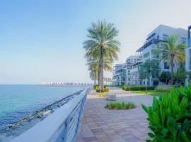 Capital Stay- Private Two Bed Apartment - The Address Beach Resort Residences Fujairah