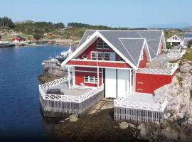 Atlantic Road Luxury Housing, hotel with parking in Averoy