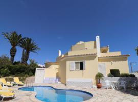 Villa Carvoeiro Ceu、ラゴアのホテル