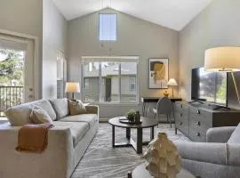 Landing Modern Apartment with Amazing Amenities (ID9835X53)