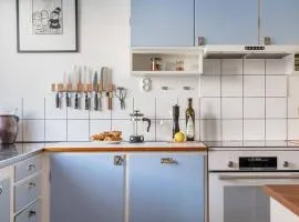 Retro Retreat with Modern Comforts