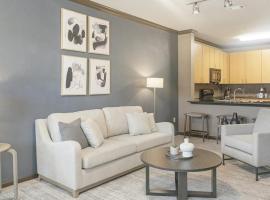 Landing Modern Apartment with Amazing Amenities (ID5426X47), apartman u gradu 'Baton Rouge'