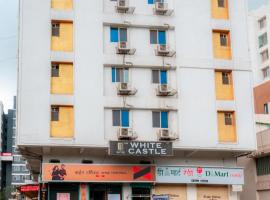 The White Castle, hotel com estacionamento em Pune