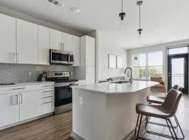 Landing Modern Apartment with Amazing Amenities (ID6831X94)