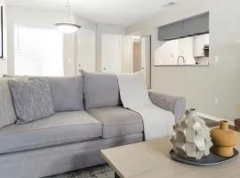 Landing Modern Apartment with Amazing Amenities (ID9622X63)