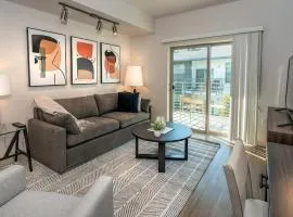 Landing Modern Apartment with Amazing Amenities (ID6842X82)