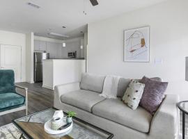 Landing - Modern Apartment with Amazing Amenities (ID1401X786), pet-friendly hotel sa Fort Worth