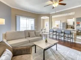 Landing Modern Apartment with Amazing Amenities (ID8573X64)