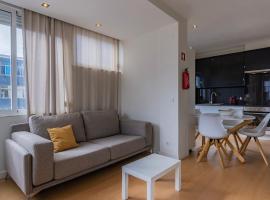 Sunny Horizon Retreat by LovelyStay, hotel a Paço de Arcos
