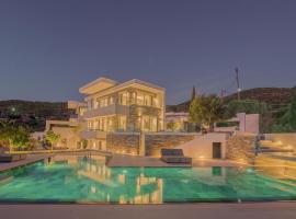 Elia Cove Luxury Villa with private Grand Pool, hotel na may pool sa Korinthos