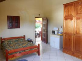 Appartement de 2 chambres a Anse Bertrand a 500 m de la plage avec wifi, apartment in Anse-Bertrand