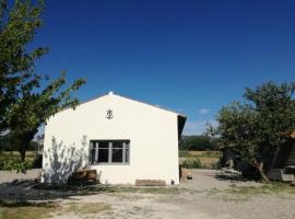 Propriete d'une chambre avec piscine partagee et wifi a Saint Gilles, maison de vacances à Saint-Gilles