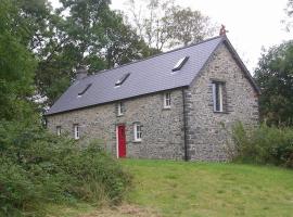 Ysgubor y Tanybryn The barn with a view and a spa., ξενοδοχείο με σπα σε Tregaron