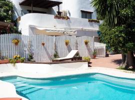 Villa Ibicenca Love, hotel a Benalmádena