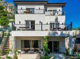 Villa Forest Largely Designed Private Villa with Pool and Garden, vacation rental in Göcek