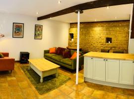 Little House Annexe, hotel con estacionamiento en Shotteswell