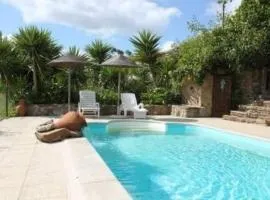 Serra do Caldeirao Villa with Pool