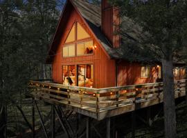 Chalet w Huge Deck, Grill, WiFi, Mins to Bryce!, hotel v destinaci Basye