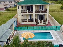 Lailamar Villa, Ocean view & Pool - Ground Floor, villa em Saint Philip