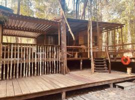 Cabana tucuxi, Ferienhaus in Novo Airão