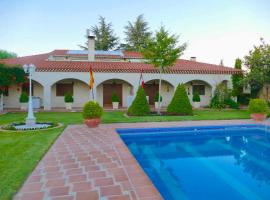 5 bedrooms house with private pool jacuzzi and terrace at Salamanca, hotel with pools in Villamayor