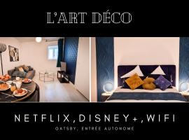 L'Art Déco 3 étoiles Wifi, Netflix, Disney, Coeur de Bastide, hotel em Villefranche-de-Rouergue