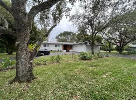 Family 4br Home Near Dadeland Mall
