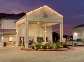 Lone Star Inn and Suites Victoria, pet-friendly hotel in Victoria