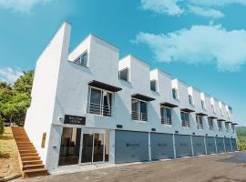 Raffine Hotel, hotel i Gangneung