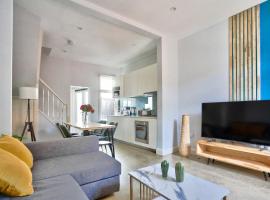 Charming 2 Bedroom House Surry Hills, holiday home in Sydney
