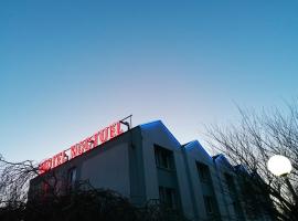 HOTEL NOCTUEL, hotel in Rambouillet