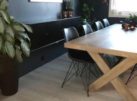 Spacious house near city centre, cabaña en Trondheim