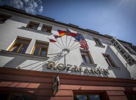 Rozmaryn Hotel B&B, недорогой отель в городе Раковник