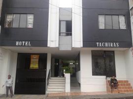 Hotel Táchiras, מלון ליד נמל התעופה הבינלאומי פאלונגרו - BGA, בוקארמנגה