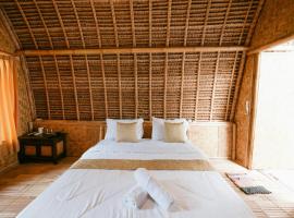 Cici Bungalow Senggigi, hotel in Senggigi